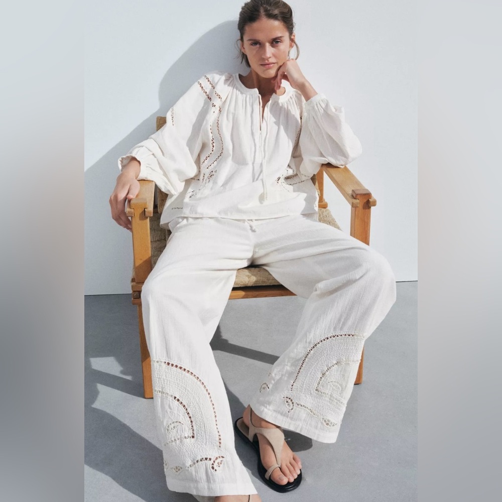 ZARA ZW COLLECTION EMBROIDERED PAJAMA PANTS.    
Color: Ecru * Size: M / L